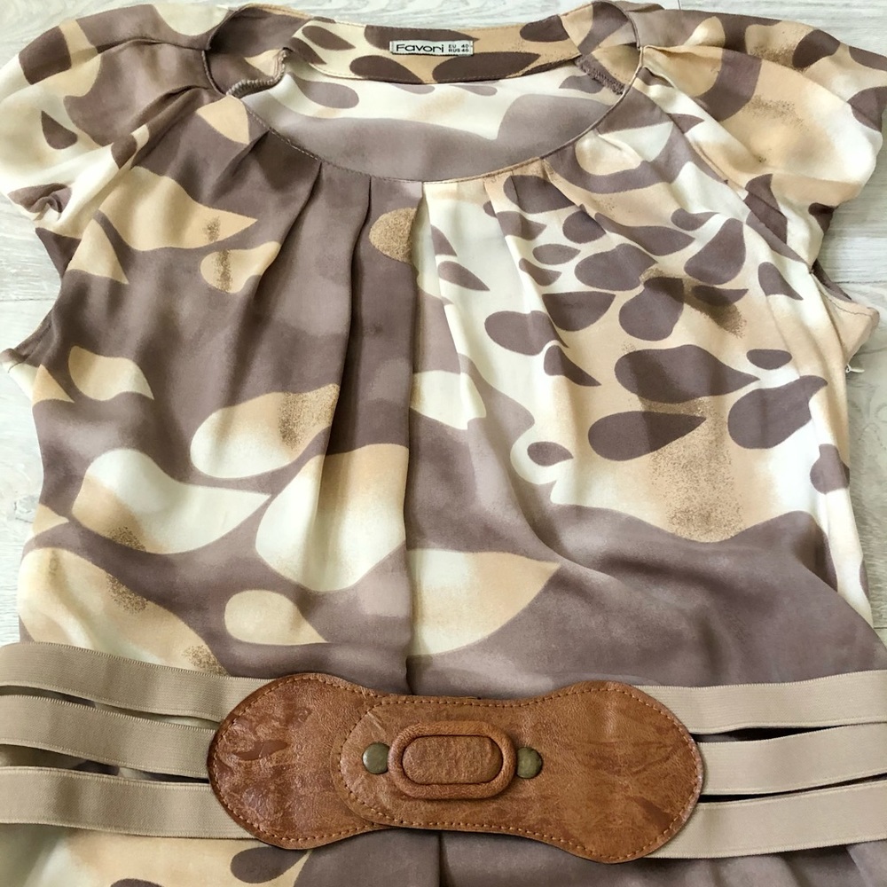 European Designer Favori Silky Belted Dress - Picture 16 of 16